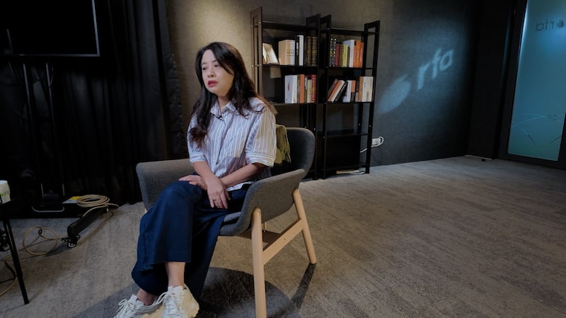 记者出身的郑心媚透过戏剧直视台海危机,试图从中找到台湾人的共识。(唐正摄影)