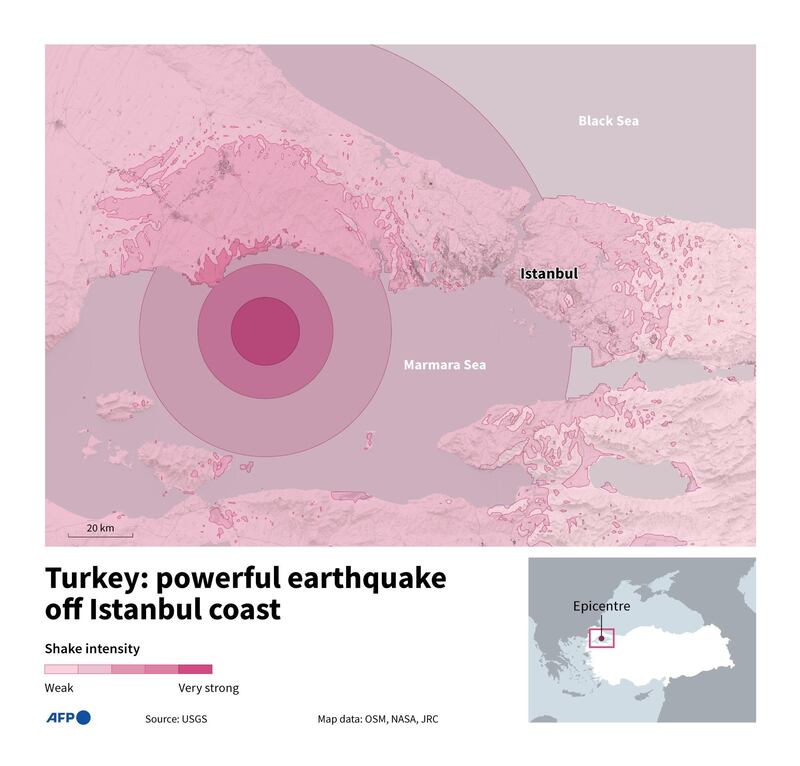Istanbul earthquake 151 injured.rtf.jpg